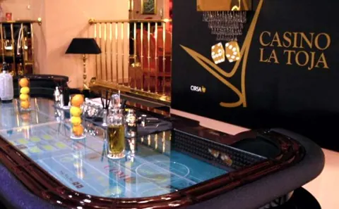 El Casino La Toja acoge mañana la III Jornada de Degustación y Maridaxe de los Aguardientes y Licores…