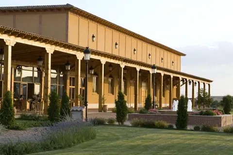 Abre sus puertas al público el nuevo Enobar del Complejo Enoturístico Finca La Estacada
