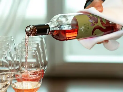 El Consejo Regulador selecciona sus vinos institucionales