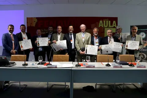 Custodio López Zamarra y FENAVIN, premiados junto a los Best In Class Mejores Vinos y Destilados 2019