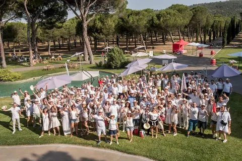 400 personas celebran el III Día Pruno