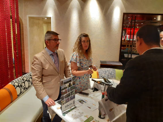 D.O. Ribeiro participa en la gira Spanish Wine Roadshow