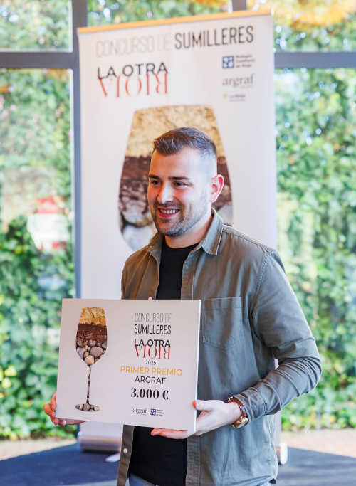 Iván Sánchez gana el premio ARGRAF al Mejor Sumiller de la Otra Rioja